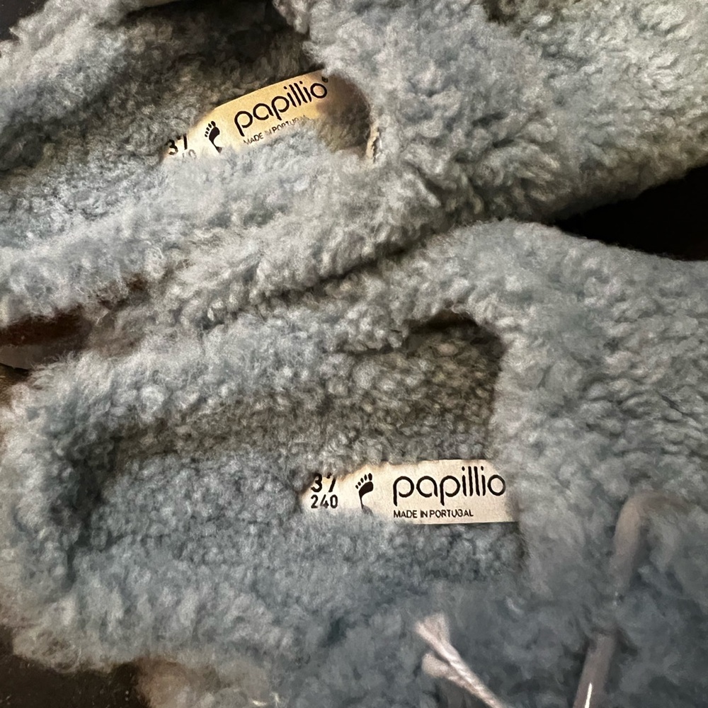 NWOT Bikenstock Cosy Big Buckle Shearling Papillio Plush Sandals in Sky Blue